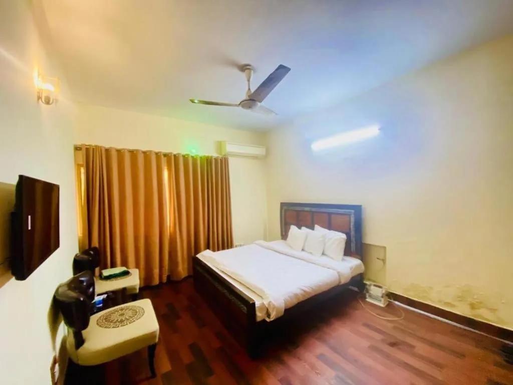 Mulberry Guest House F-10 Islamabad Exterior foto