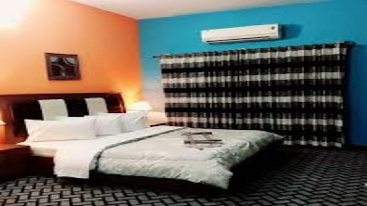 Mulberry Guest House F-10 Islamabad Exterior foto